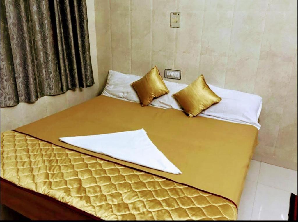 Rehoboth Grand Hotel Kanyakumari Buitenkant foto